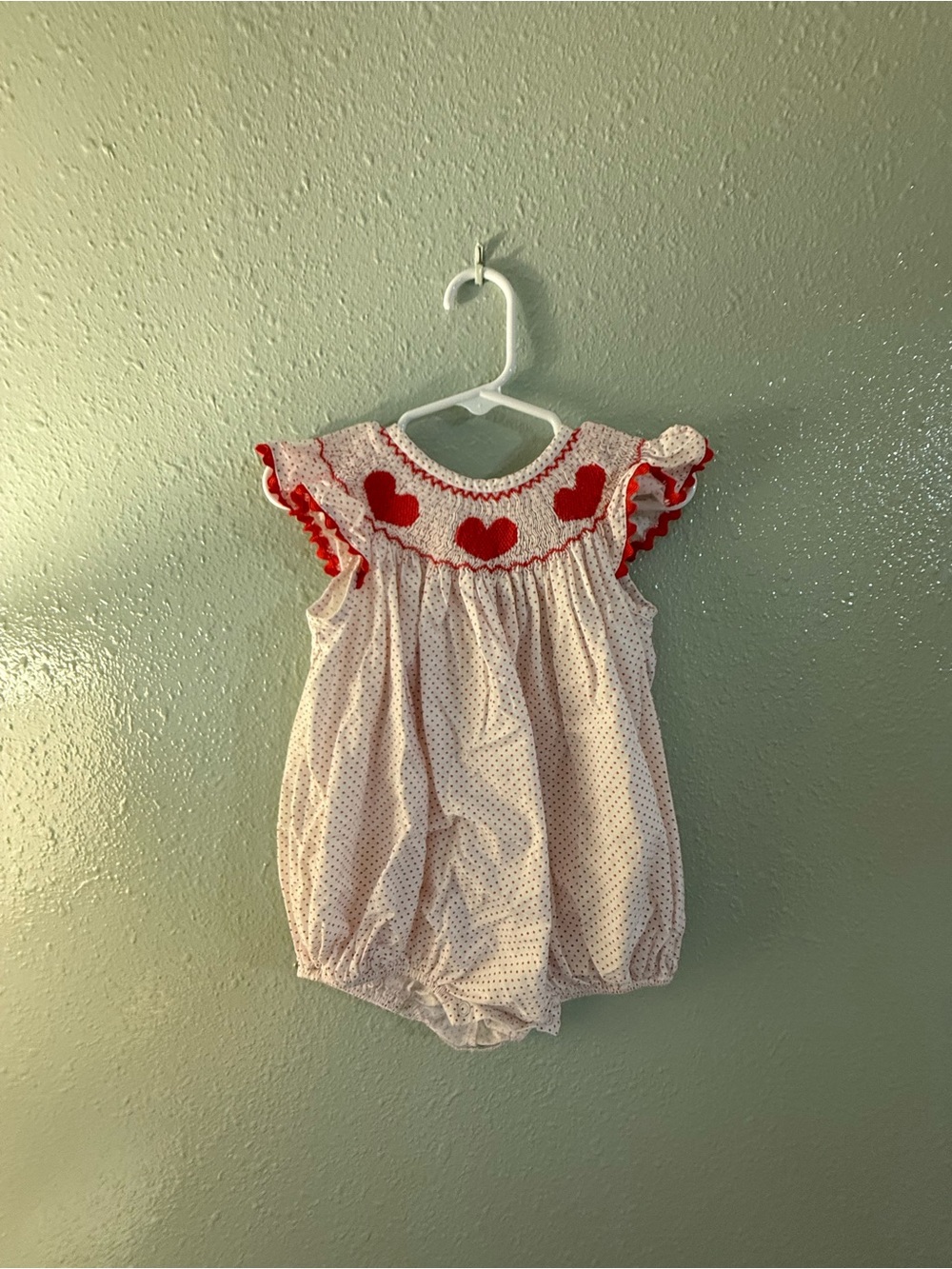 Toddler Heart Smocked Bubble Romper in White and Red - Stitchy Fish